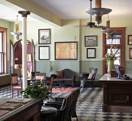 Hotel Frederick Boonville Inreriör bild
